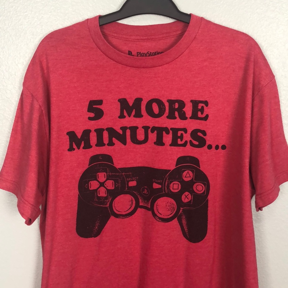 Playstation "5 more minutes" T-shirt - size L